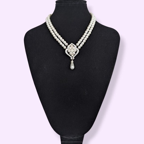 V. Danielle Savande 2-Strand Faux Pearl Choker Necklace - Picture 2 of 7